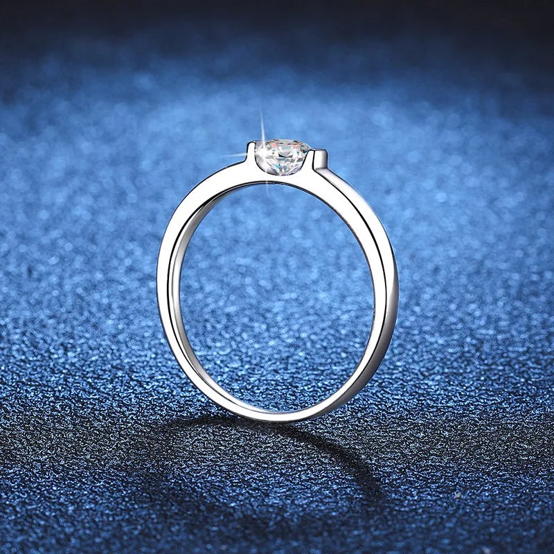 Anillo de 0.5 quilates de moissanita, Plata de Ley 925
