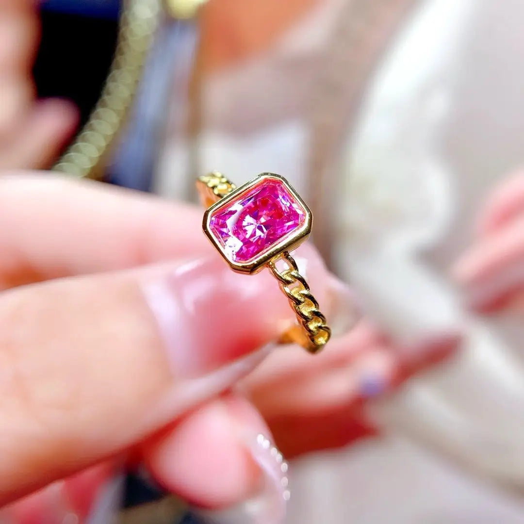Anillo en Plata de Ley con diamante moissanita rosa