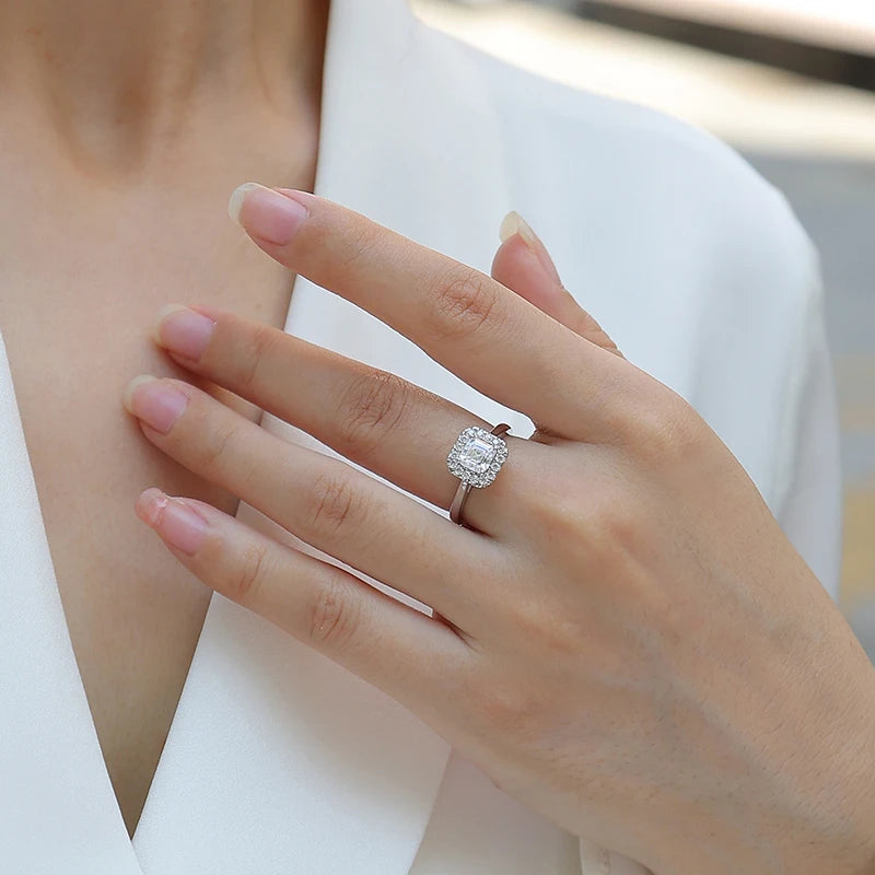 Anillo de moissanita de Plata esterlina 925 chapado en Oro Blanco