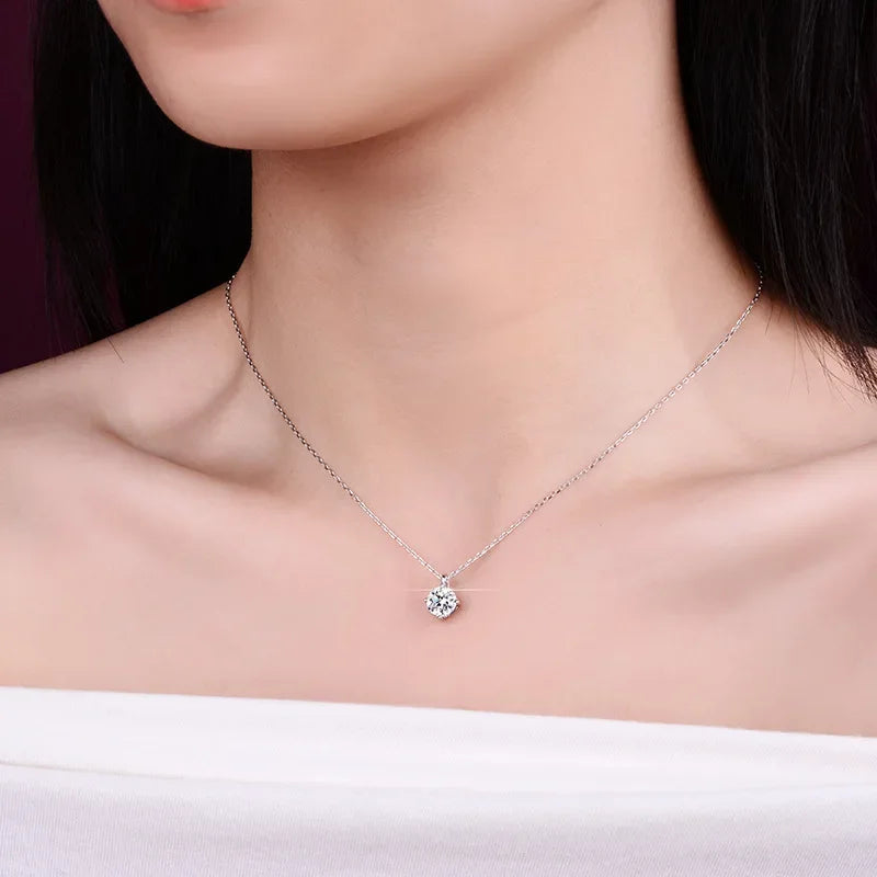 Colgante de Platino con diamantes de moissanita de 1 quilate